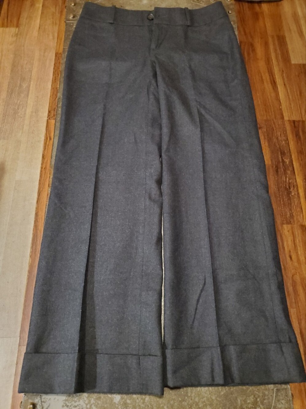 Banana Republic Women's Jackson Style Wool Dark Gray Pleated Trousers
